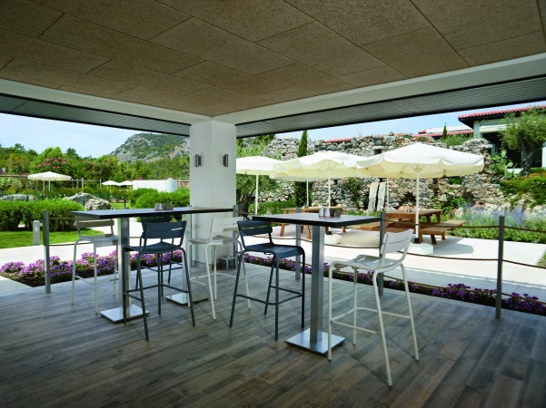 Pool Restoran